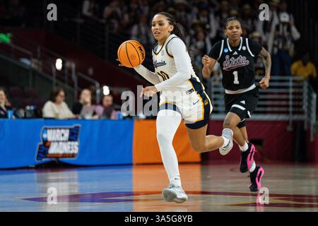 California Golden Bears guardia Lulu Twidale (10) durante il campionato femminile NCAA - regionale 1 Spokane - 1 ° turno contro i Mississippi State Bulldogs, sabato 22 marzo 2025, al Galen Center, a Los Angeles, CA. I Bulldogs hanno sconfitto i Golden Bears 59-46. (Jon Endow/immagine dello sport) Foto Stock