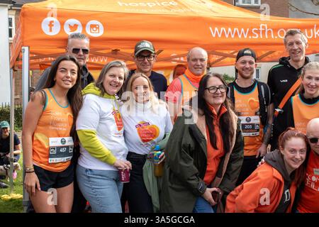 Brentwood, Regno Unito. 23 marzo 2025. Brentwood Half Marathon, Brentwood Essex The Brentwood Half Marathon, è il più grande evento del suo genere in Essex e sponsorizzato da Baker label e raccogliere milioni di sterline per beneficenza Credit: Richard Lincoln/Alamy Live News Foto Stock