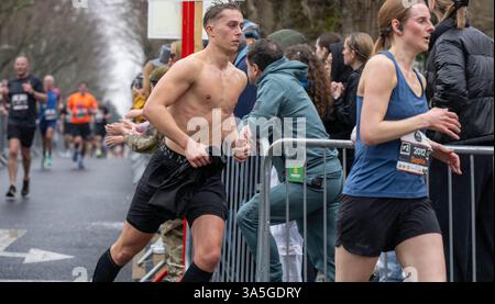 Brentwood Essex 23 marzo 2025 mezza maratona di beneficenza Brentwood, Brentwood Essex UK crediti: Ian Davidson/Alamy Live News Foto Stock