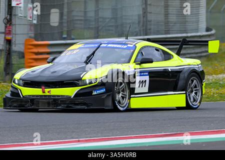 Mugello, Italia. 23 marzo 2025. GTX 111 111Racing AUS Darren Currie Grant Donaldson durante la 12 ore Michelin del Mugello 2025, gara Endurance nel Mugello, Italia, 22 marzo 2025 Credit: Independent Photo Agency/Alamy Live News Foto Stock