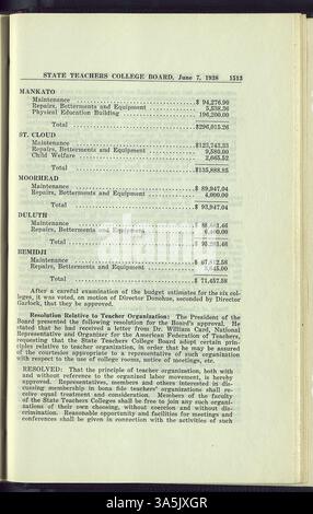 Questa pubblicazione tratta gli sviluppi chiave del sistema di istruzione superiore del Minnesota dal 1925 al 1938, con un’enfasi sul ruolo del Consiglio statale per gli insegnanti. Descrive in dettaglio la gestione della facoltà, la supervisione finanziaria, i cambiamenti nei programmi di studio e l'espansione di campus come St. Cloud e Winona State College. Foto Stock