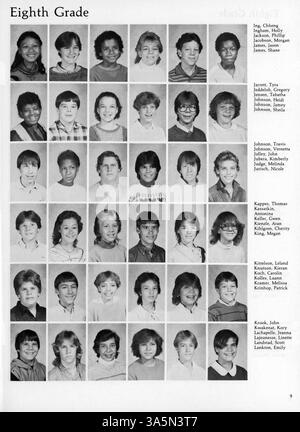 Questa scuola annuale documenta gli studenti, gli insegnanti e gli eventi dell'anno scolastico 1984-1985 al Folwell Jr. High. Cattura momenti memorabili, attività scolastiche e momenti salienti dell'anno accademico. Foto Stock