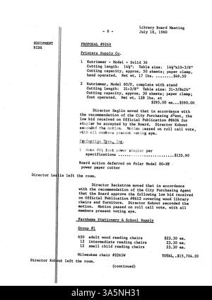 I verbali delle riunioni del Consiglio di amministrazione della Biblioteca pubblica di Minneapolis 1960, che riassumono le decisioni finanziarie, le strategie operative e la pianificazione dei servizi. Foto Stock