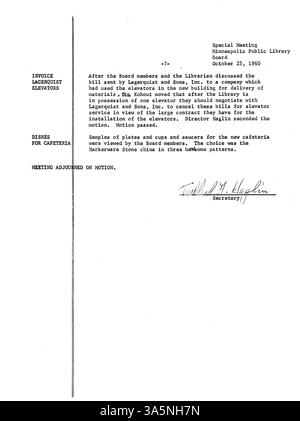 1960 minuti di riunione dal Minneapolis Public Library Board, che documenta le decisioni finanziarie, la pianificazione del programma e le strategie per il coinvolgimento della comunità. Foto Stock