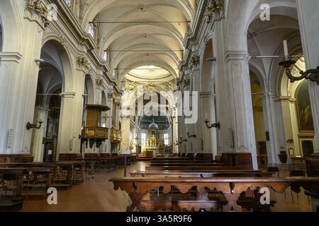 All'interno della Chiesa parrocchiale di San Marco – Milano, Italia – 4 marzo 2025 Foto Stock