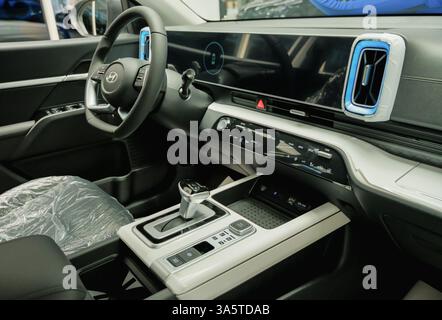 Almaty, Kazakistan - 14 marzo 2025: Interni della nuova Hyundai Mufasa. Casa automobilistica coreana Foto Stock