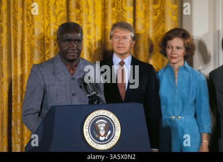 18 maggio 1978; Washington, DC, USA; il Presidente della Repubblica dello Zambia KENNETH D. KAUNDA, il Presidente degli Stati Uniti JIMMY CARTER e la First Lady ROSALYNN CARTER durante la visita di Kaunda negli Stati Uniti. Foto Stock