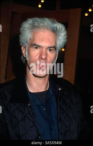 11 ott. 2001 - K23077HMc: 10/9/01.il ''IRON MONKEY'' premiere del film al AMC EMPIRE 25 teatro sulla 42ND STREET IN NYC..Jim Jarmusch. HENRY McGEE/ 2001(Credit Immagine: © Globo foto/ZUMAPRESS.com) Foto Stock