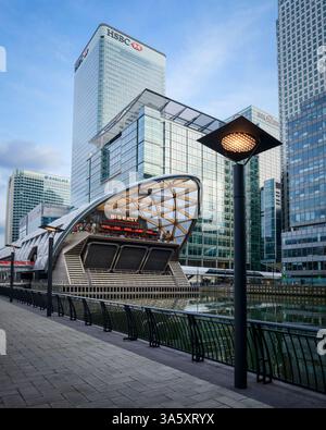 Elizabeth Line Station a Canary Wharf, Londra, Regno Unito Foto Stock