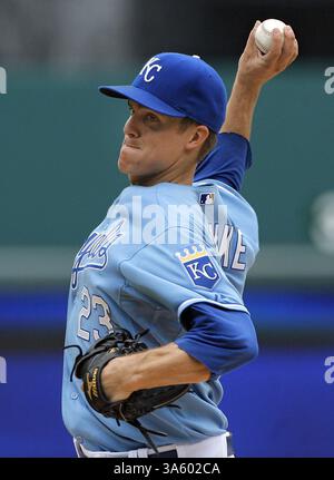 23 luglio 2008 - il lanciatore titolare dei Kansas City Royals Zack Greinke lavora nel secondo inning contro i Detroit Tigers al Kauffman Stadium di Kansas City, Missouri, mercoledì 23 luglio 2008. (John Sleezer/Kansas City Star/MCT) (immagine di credito: © John Sleezer/MCT/ZUMAPRESS.com) Foto Stock