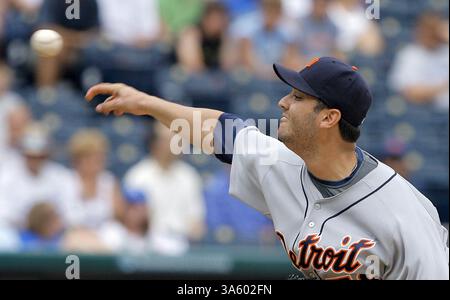 23 luglio 2008 - il lanciatore titolare dei Detroit Tigers Armando Galarraga gioca contro i Kansas City Royals nel primo inning al Kauffman Stadium di Kansas City, Missouri, mercoledì 23 luglio 2008. (John Sleezer/Kansas City Star/MCT) (immagine di credito: © John Sleezer/MCT/ZUMAPRESS.com) Foto Stock