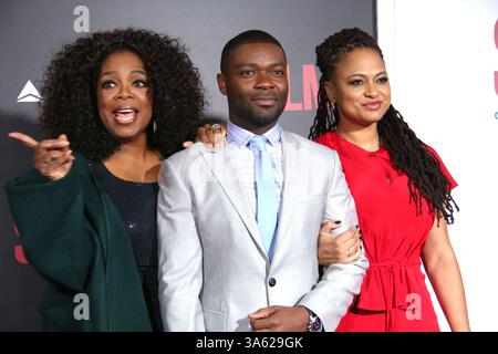 14 dicembre 2014 - New York, New York, Stati Uniti - The New York Premiere of ''Selma''. Il teatro Ziegfeld, New York. 14 dicembre 2014.Photos by , Photos Inc 2014.OPRAH WINFREY, DAVID OYELOWO, AVA DUVERNAY(Credit Image: © Sonia Moskowitz/Globe Photos/ZUMA Wire) Foto Stock