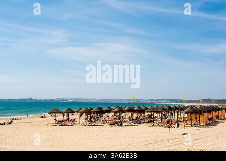Meia Praia, Alvor, Algrave, Portogallo. Foto Stock