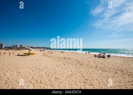Meia Praia, Alvor, Algrave, Portogallo. Foto Stock