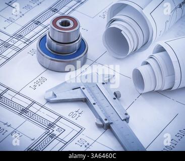 Disegni di costruzione cuscinetti a rulli con pinza a scorrimento su architettura Blueprint e concetto di costruzione Foto Stock