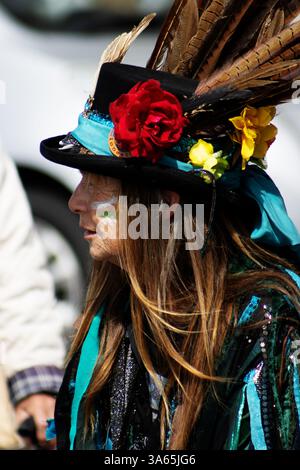 SIDMOUTH, DEVON, Regno Unito - 6 AGOSTO 2023 Sidmouth Folk Festival Dartmoor Border Morris Foto Stock