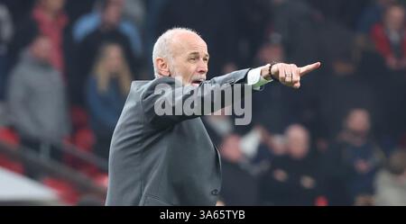 Londra, Regno Unito. 24 marzo 2025. Paolo Nicolato Capo allenatore della Lettonia durante la partita di qualificazione ai Mondiali UEFA del gruppo K tra Inghilterra e Lettonia allo stadio di Wembley, Londra, il 24 marzo 2025 credito: Action foto Sport/Alamy Live News Foto Stock