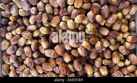 Date visualizzate allo stallo del mercato. Foto Stock