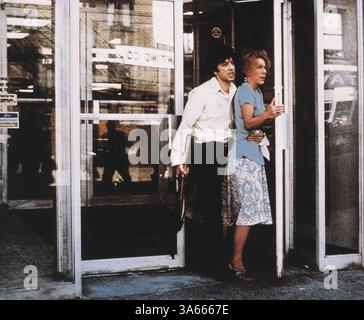 21 marzo 2014 - ''al Pacino e Penny Allen, sul set del film, '''''Dog Day Afternoon''', 1975' (immagine di credito: © Glasshouse/ZUMA Wire) Foto Stock