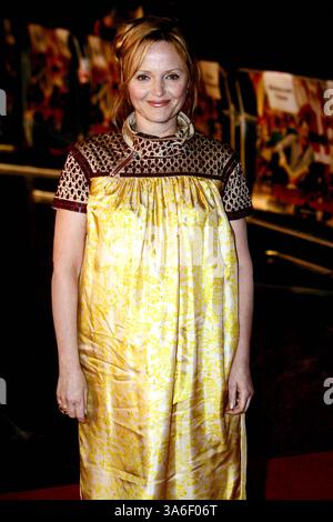 19 NOVEMBRE 2007 - THE EMPIRE, LEICESTER SQUARE, LONDRA, INGHILTERRA - MIRANDA RICHARDSON.ATTRICE.ARRIVA PER LA PRIMA EUROPEA DI FRED CLAUS ALL'EMPIRE, LEICESTER SQUARE A LONDRA. 11-19-2007. TIM MATTHEWS- - 2007.K55658.(immagine di credito: © Globe Photos/ZUMAPRESS.com) Foto Stock