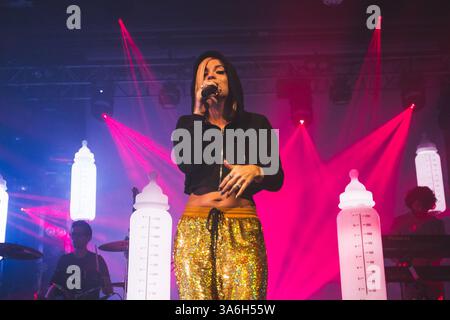 23 novembre 2014 - Sheffield, Inghilterra - Lily Allen esibendosi alla Sheffield O2 Academy 2014 (immagine di credito: © Myles Wright/ZUMA Wire/ZUMAPRESS.com) Foto Stock