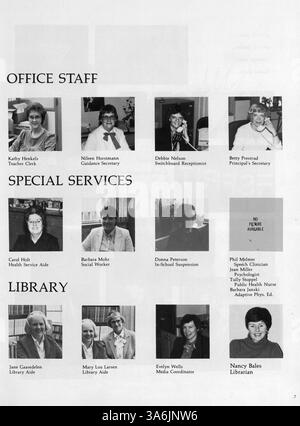 The 1984 South View Jr. High Yearbook è un record dell'anno scolastico, che include le principali performance sportive, eventi accademici e contributi di studenti e docenti alla vita scolastica. Foto Stock