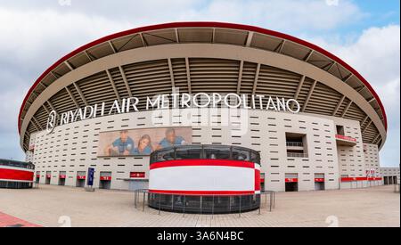 Madrid, Spagna, 15 marzo 2025: Vista panoramica dello stadio di calcio dell'Atletico de Madrid, Metropolitano. Foto Stock