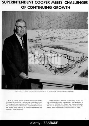 L'annuario Robin 1963 della Robbinsdale High School offre una panoramica completa dell'anno scolastico 1962-1963, documentando studenti, insegnanti, sport e attività scolastiche. Foto Stock