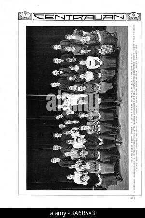 Questo annuario di 1920 Centralian presenta studenti, insegnanti, squadre di atletica, club ed eventi della Central High School, che enfatizzano la storia afroamericana durante l'anno scolastico 1919-1920. Foto Stock