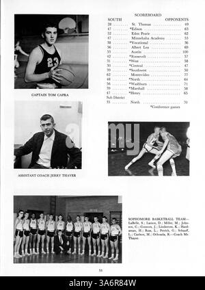 L'edizione 1964 dell'annuario South High 'Tiger' racconta gli studenti, le facoltà, gli sport, i club e gli eventi importanti dell'anno scolastico 1963-1964, riflettendo sulla storia e i contributi afroamericani all'interno della scuola. Foto Stock