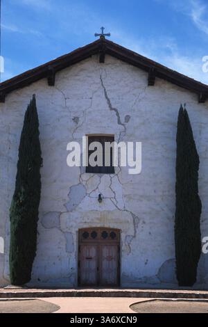 15 luglio 2004; Lompoc, CA, Stati Uniti; missione San Miguel Arcangel lungo l'autostrada 101 vicino a Lompoc, California. Foto Stock