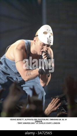 26 feb. 2001 - Londra, Gran Bretagna - ©DAVE BENETT ALPHA/ DM043402 26 02 01.EMINEM.-''BRIT AWARDS 2001'' PRESSO EARLS COURT, LONDRA (immagine di credito: © Globe Photos/ZUMAPRESS.com) Foto Stock
