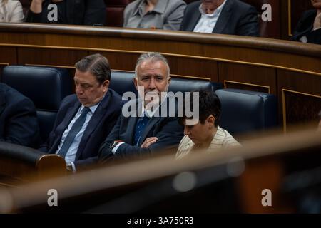 Madrid, Spagna. 26 marzo 2025. Ángel Víctor Torres, ministro della politica territoriale e della memoria democratica del governo spagnolo, visto durante la sessione parlamentare di controllo del governo nella sessione plenaria del Congresso dei deputati. Credito: SOPA Images Limited/Alamy Live News Foto Stock