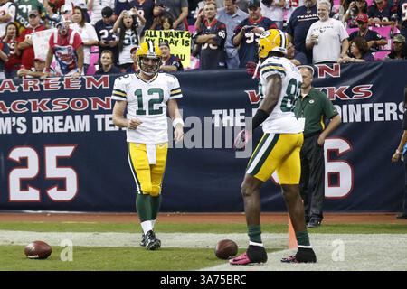 14 ottobre 2012 - il wide receiver dei Green Bay Packers DONALD DRIVER (80) e il quarterback AARON RODGERS (12) prima della partita NFL tra gli Houston Texans e i Green Bay Packers al Reliant Stadium di Houston, Texas. I Packers sconfissero i Texans 42-24. (Immagine di credito: © Tim Warner/ZUMAPRESS.com) Foto Stock