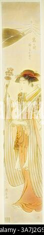Una figura graziosa vestita con abiti tradizionali si erge addosso e regge un oggetto decorativo. Gli intricati motivi dell'indumento e la delicata flora sullo sfondo esaltano l'eleganza senza tempo e la ricchezza culturale della scena. Arte classica con un tocco moderno reinventata da Artotop, The Shrine Maiden Osute of the Tomigaoka Shrine (Tomigaoka miko Osute), c. 1782, Torii Kiyonaga, giapponese, 1752-1815, Giappone, stampa a blocchi di legno a colori, hashira-e. Foto Stock