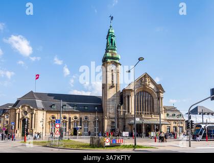 Edificio passeggeri della stazione ferroviaria di Lussemburgo nella città di Lussemburgo, gestito da Chemins de Fer Luxembourg. Foto Stock