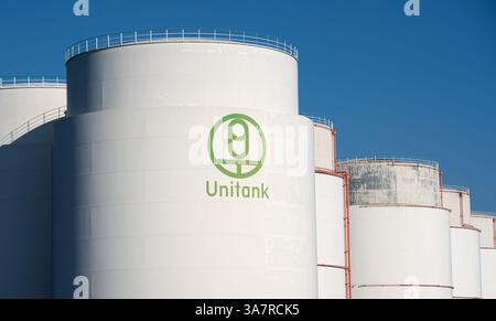 Berlino, Germania. 20 marzo 2025. Vista dell'allevamento di carri armati Unitank a Westhafen. Crediti: Hauke Schröder/dpa/Alamy Live News Foto Stock