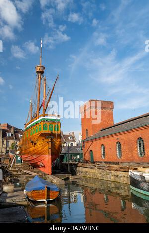 La replica Matthew è in manutenzione al porto di Bristol nel Regno Unito Foto Stock