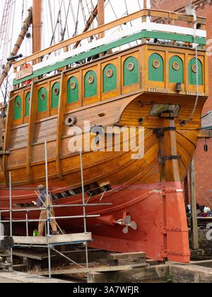 La replica Matthew è in manutenzione al porto di Bristol nel Regno Unito Foto Stock