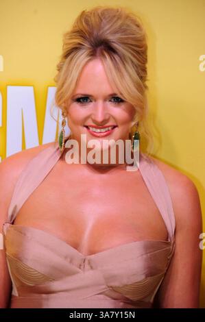 1 novembre 2012 - Nashville, Tennessee, U. S - MIRANDA LAMBERT e BLAKE SHELTON arrivano ai CMA Awards 2012 alla Bridgestone Arena (immagine di credito: © Mike Strasinger/ZUMAPRESS.com) Foto Stock