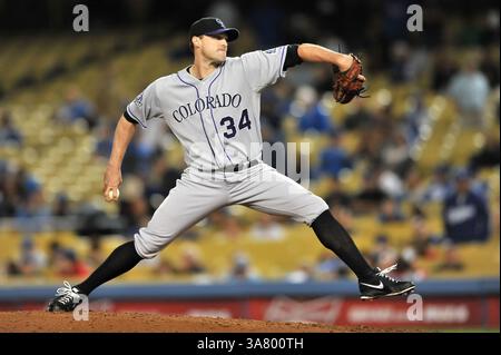 1 maggio 2013 Los Angeles, CALIFORNIA Matt Belisle, lanciatore di rilievo dei Colorado Rockies n. 34, viene lanciato durante la partita di baseball della Major League tra i Los Angeles Dodgers e i Colorado Rockies al Dodger Stadium..i Colorado Rockies sconfiggono i Los Angeles Dodgers 7-3.Louis Lopez/CSM (Credit Image: © Louis Lopez/Cal Sport Media/ZUMAPRESS.com) Foto Stock