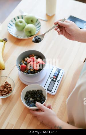Ingredienti di misura per una colazione perfetta Foto Stock