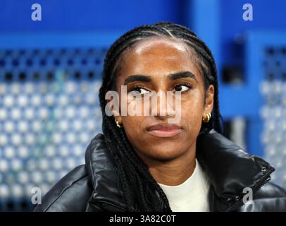 Londra, Regno Unito. 27 marzo 2025. Naomi Girma del Chelsea durante la partita di UEFA Women's Champions League allo Stamford Bridge di Londra. Il credito per immagini dovrebbe essere: David Klein/Sportimage Credit: Sportimage Ltd/Alamy Live News Foto Stock
