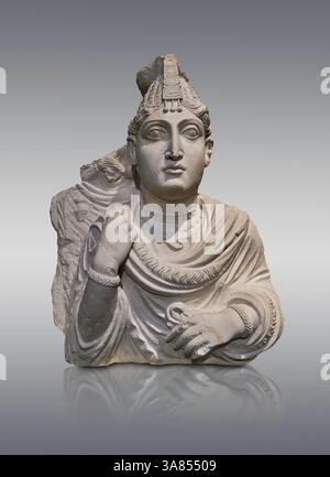 Monumento in pietra calcarea romana, busto ritratto di una donna proveniente da un cimitero romano di Palmyrene, 50-270 d.C., nella storica Palmyra, Siria. British Museum di Londra. Foto Stock