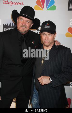 20 maggio 2013 - New York, New York, Stati Uniti - TRACE ADKINS, STEPHEN BALDWIN.alla finale All-Star Celebrity Apprentice Live. Red-Carpet al Ciprani's 120 East 42st 5-19-2013. 2013 (immagine di credito: © John Barrett/Globe Photos/ZUMAPRESS.com) Foto Stock