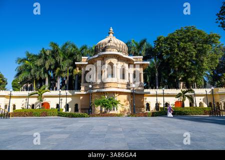 Jag Mandir Palace sul Lago di Pichola, Udaipur, Rajasthan, India Foto Stock