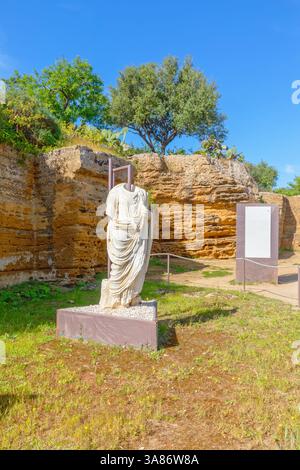 Statua, Valle dei Templi, Agrigento, UNESCO, Sicilia, Italia Foto Stock