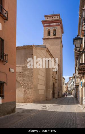 Chiesa parrocchiale di San Andres, quartiere Albaicin, Granada, Andalusia, Spagna Foto Stock