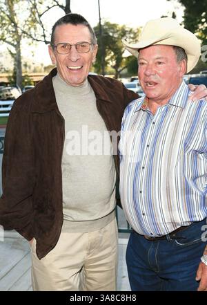 26 aprile 2009 - Burbank, California, Stati Uniti - 25 aprile 2009 - Burbank, CA - Leonard Nimoy e William Shatner membri del cast originale di Star Trek, rispettivamente Dr. Spock e Captain Kirk. 19th Annual Hollywood Charity Horse Show si tiene presso il Los Angeles Equestrian Center. Credito fotografico: T. Conrad/AdMedia (immagine di credito: © T. Conrad/AdMedia via cavo ZUMA) Foto Stock