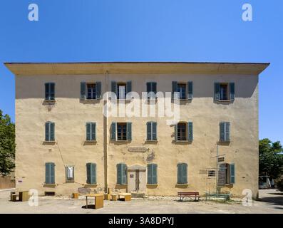 Ajaccio, Corsica, Francia 8 luglio 2024: Cittadella fortezza, edificio del padiglione G, Foto Stock